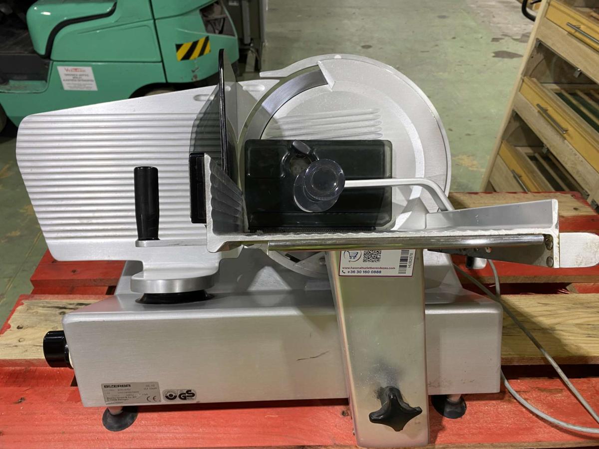 Bizerba SE 12 szeletelőgép – termékfotó hátulról