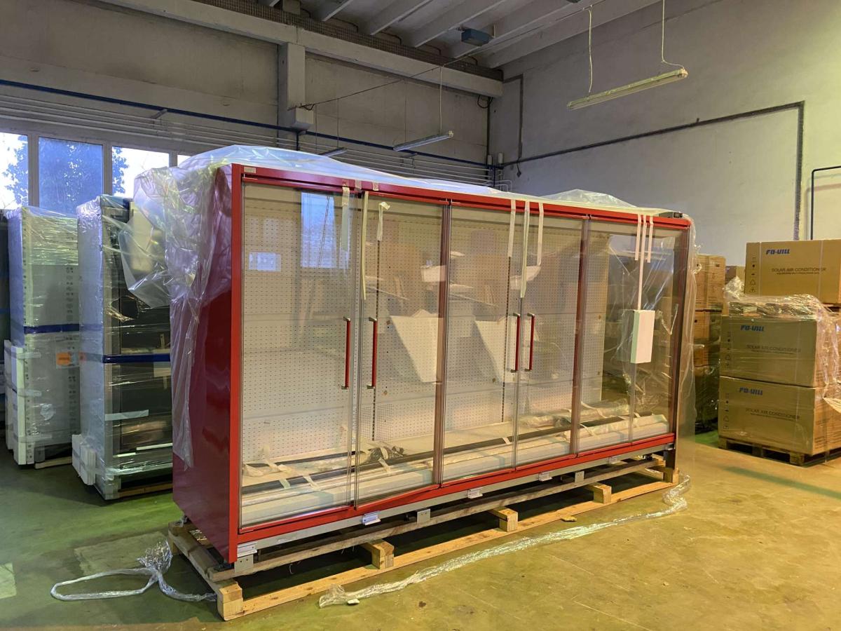 Új WSL - WANZL Horison falihűtő 3,75 méter – termékfotó jobb oldalról