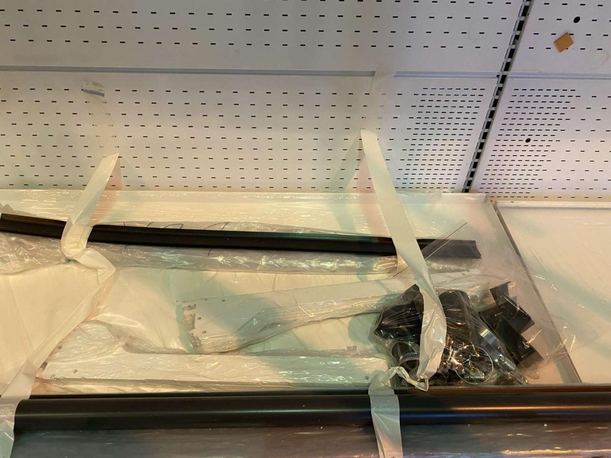 Új WSL - WANZL Horison falihűtő 3,75 méter – termékfotó csomagolás