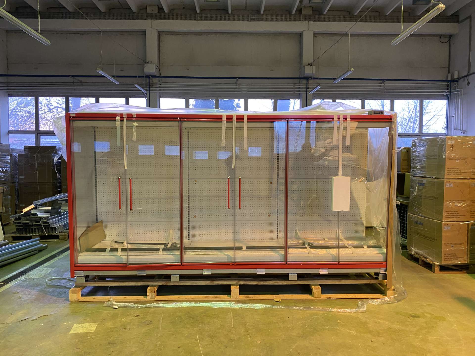 Új WSL - WANZL Horison falihűtő vonalban 13,75 méter