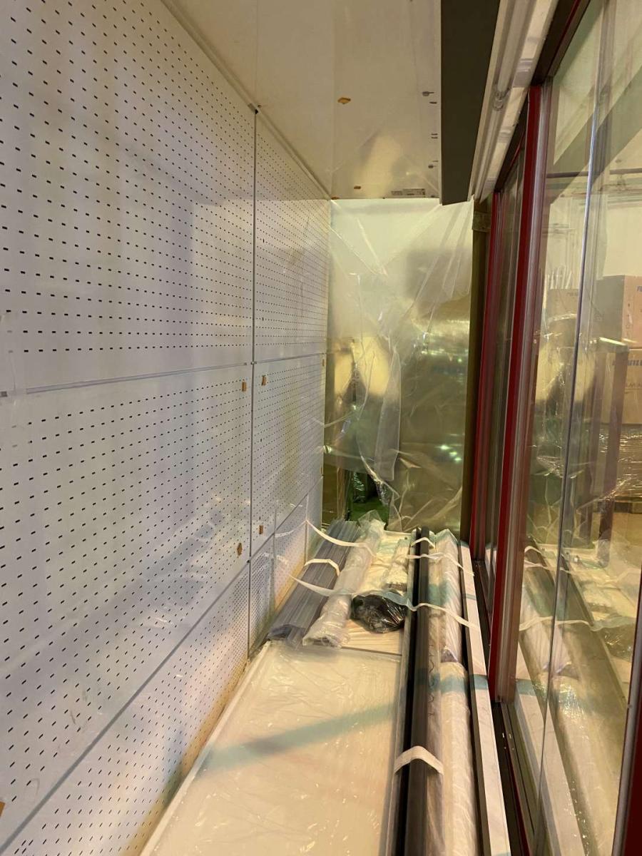 Új WSL - WANZL Horison falihűtő vonalban 13,75 méter – termékfotó bal oldalról