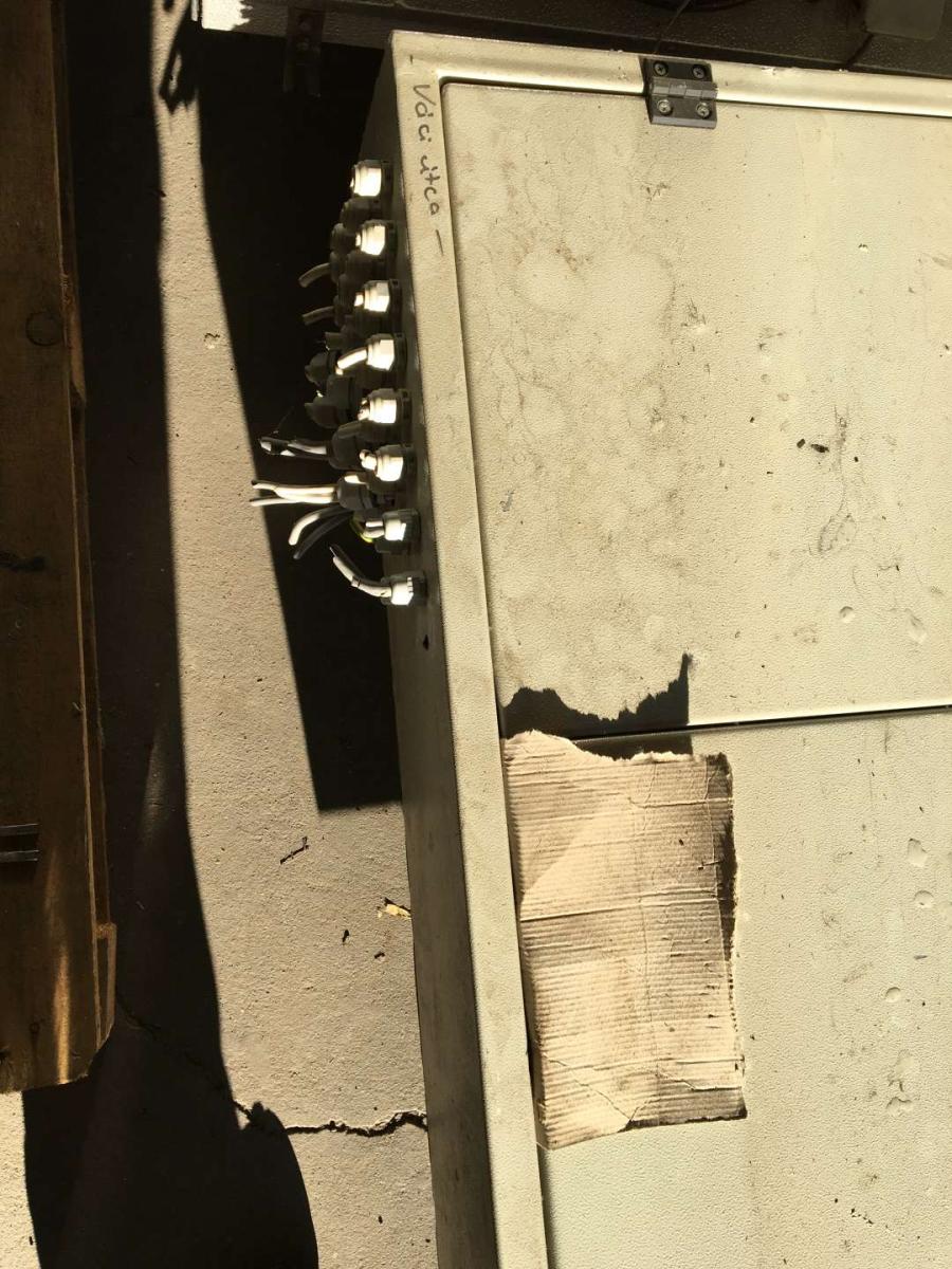 Kalorikus kapcsolószekrény – termékfotó bal oldalról