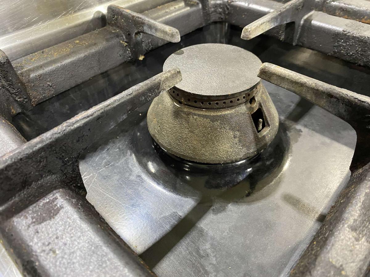 Bertos 6 égős tűzhely (G7F6+FE1) – termékfotó részlet