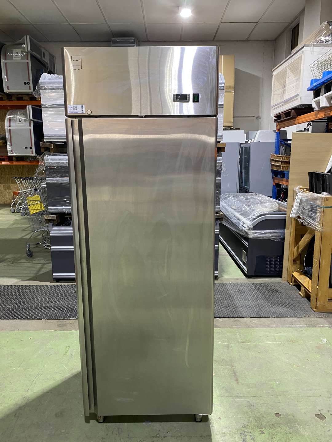 Rozsdamentes nagykonyhai háttérhűtő 455 liter