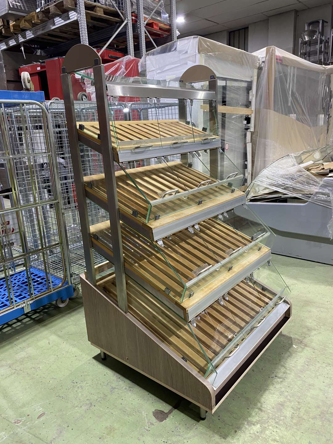 Pékárus állvány, önkiszolgáló, leheletvédős 105*93,5*180