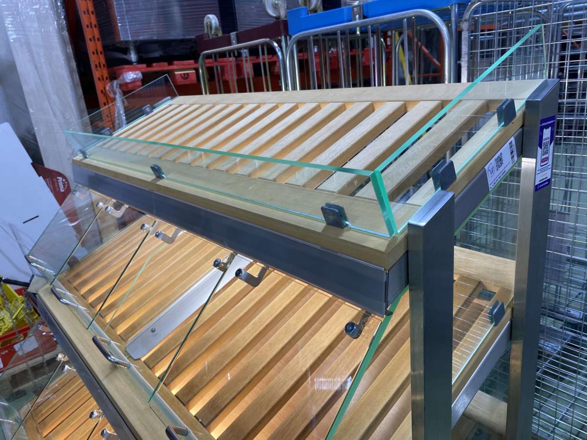 Pékárus állvány, önkiszolgáló, leheletvédős 125*93,5*152 – termékfotó alulnézet