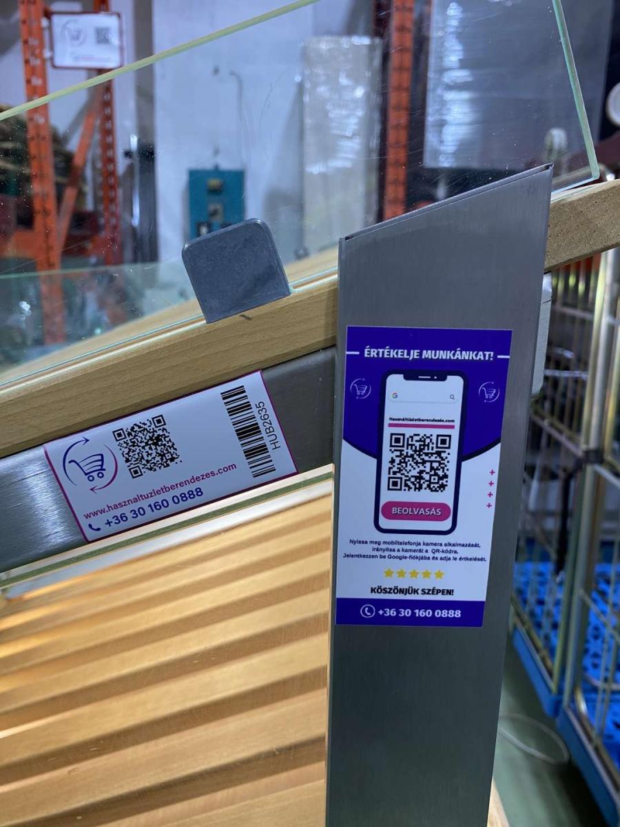 Pékárus állvány, önkiszolgáló, leheletvédős 125*93,5*152 – termékfotó 45° nézet