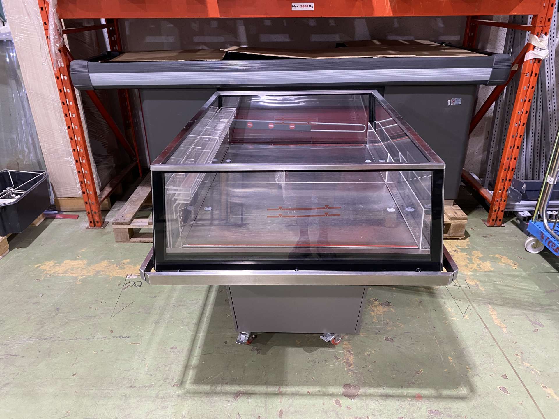 MODERN EXPO Promóciós hűtősziget 138*106 (120*80)