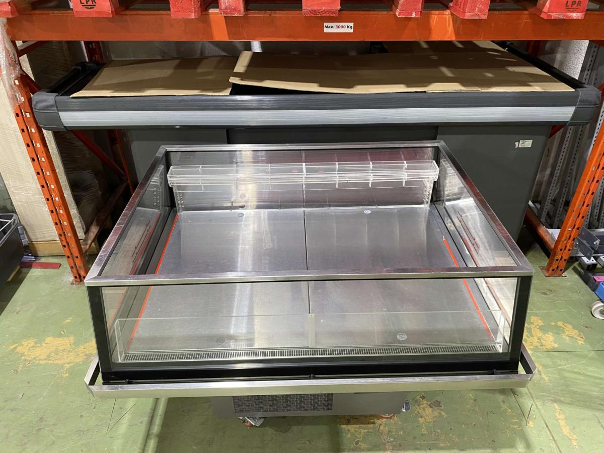 MODERN EXPO Promóciós hűtősziget 138*106 (120*80) – termékfotó jobb oldalról