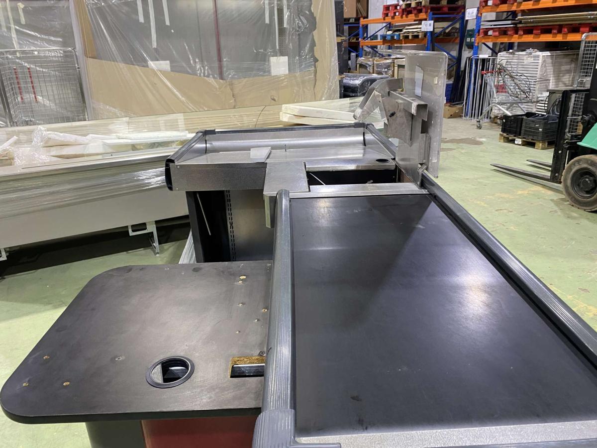 Kasszaasztal, Marsanz dupla elpakoló antracit-bordó_ – termékfotó használat közben