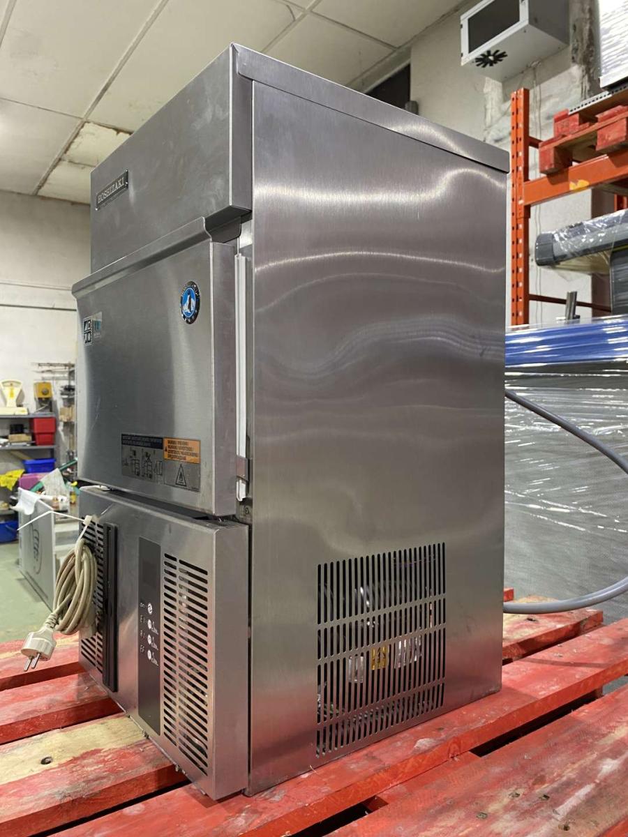 Jégkockakészítő, szájjég gép – termékfotó hátulról