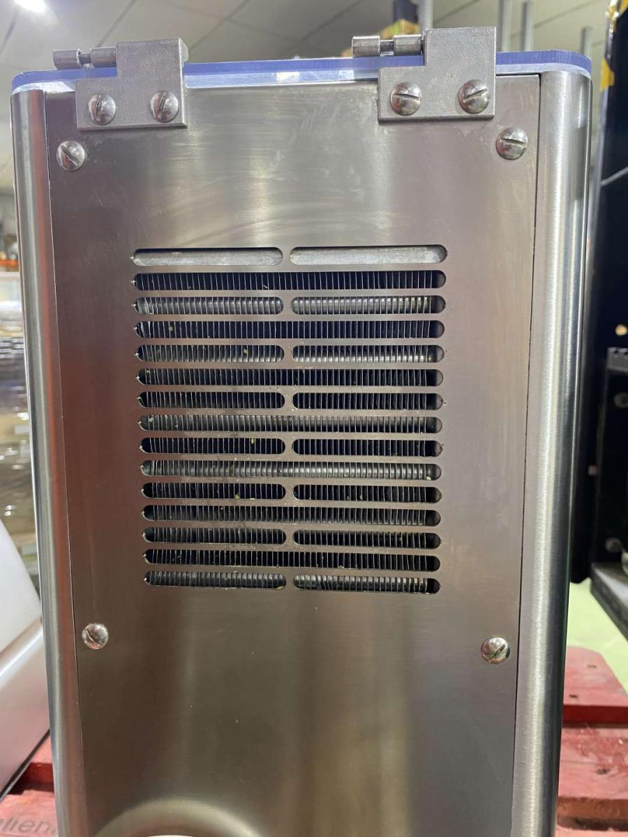 Hűtött fejes húsdaráló – termékfotó részlet