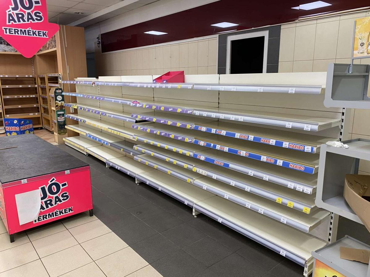 Tegometall faliregál, gondola – termékfotó hátulról