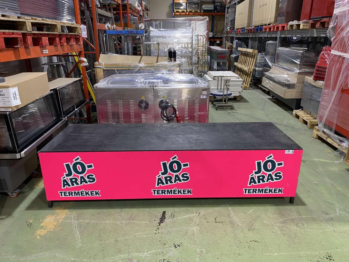 Akciós kihelyezés, sziget – termékfotó jobb oldalról