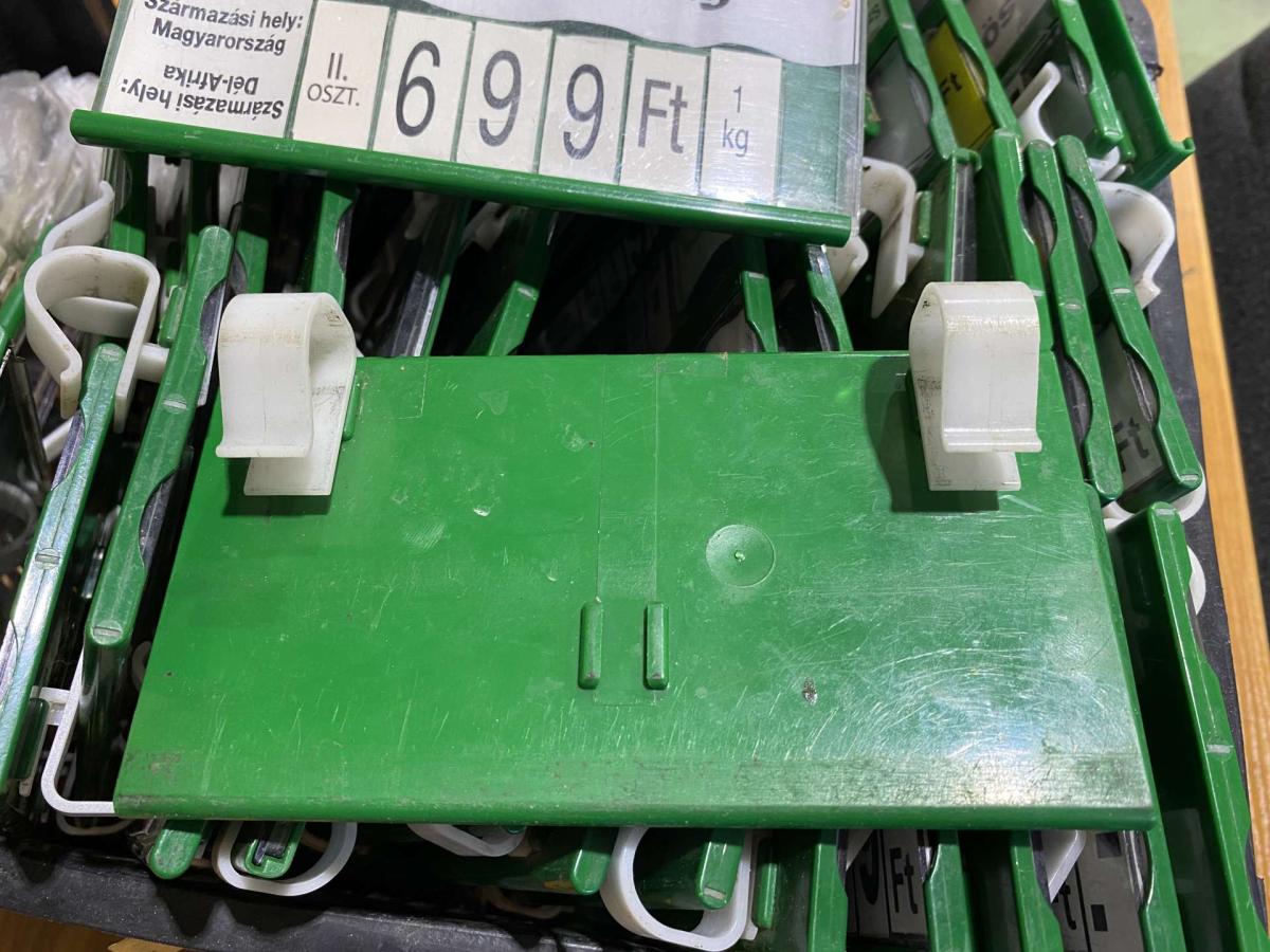 Zöldséges árkazetta zöld – termékfotó hátulról