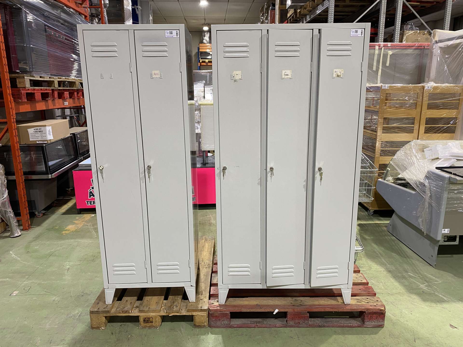 Öltözőszekrény, 2 ajtós METALOBOX PROJECT_ 2