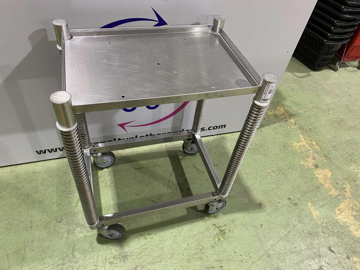 Rugós tálcafeladó kocsi – termékfotó bal oldalról