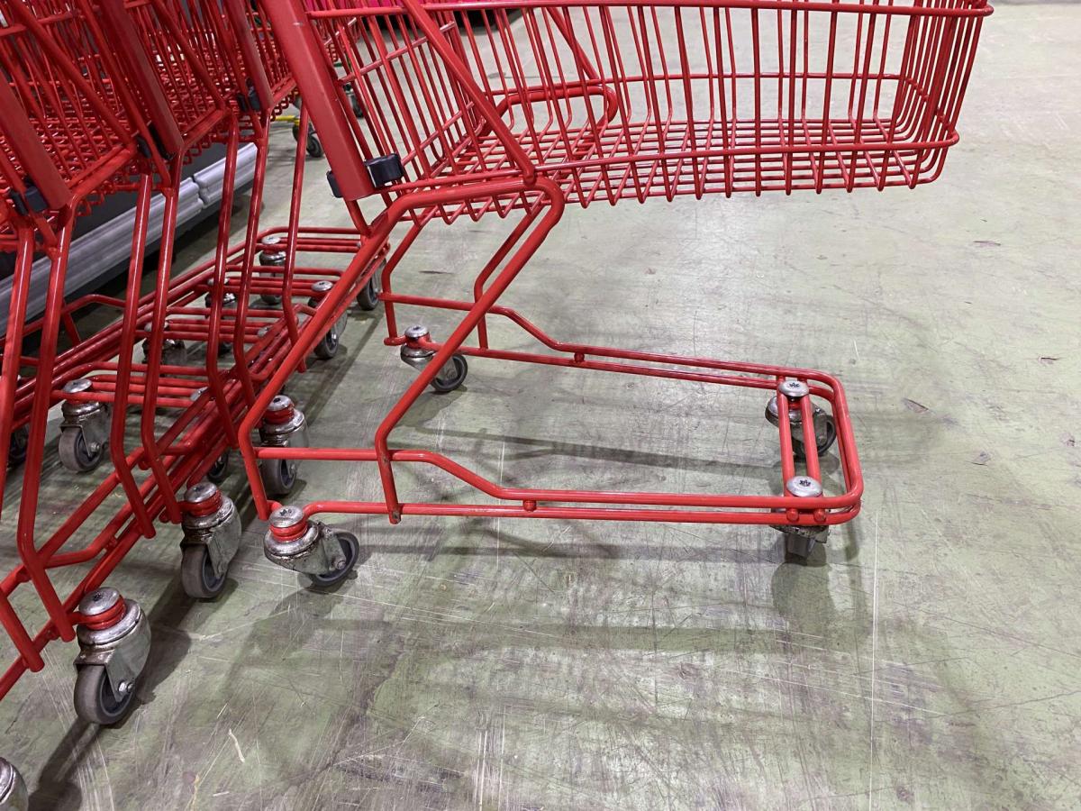 Felújított Wanzl DR22 bevásárlókocsi piros műanyagokkal – termékfotó felülnézet