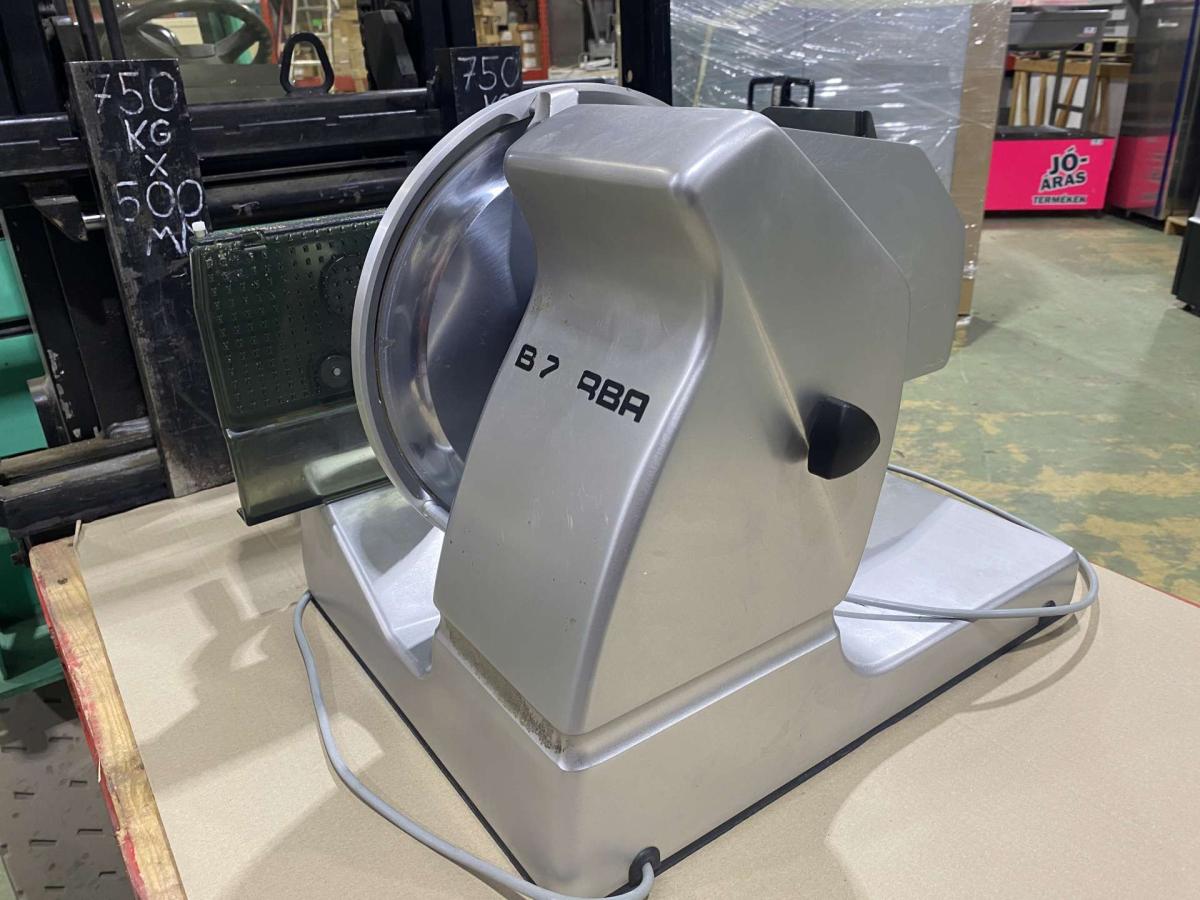 Bizerba VS 12 szeletelőgép – termékfotó bal oldalról