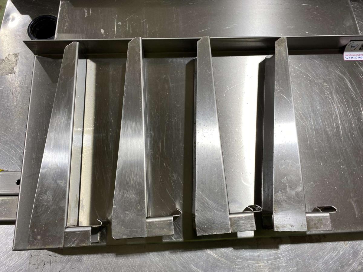 Rozsdamentes polc 100*30 – termékfotó jobb oldalról