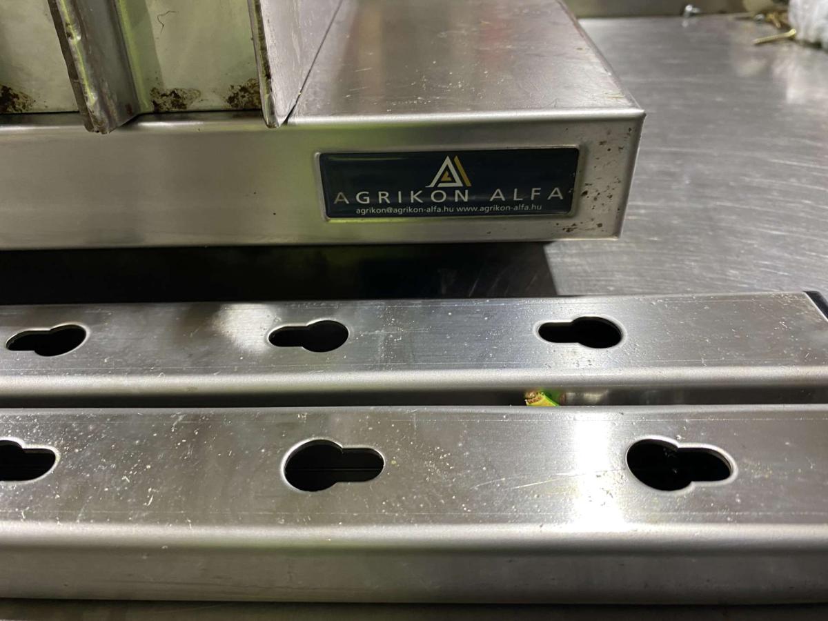 Rozsdamentes polc 100*30 – termékfotó hátulról