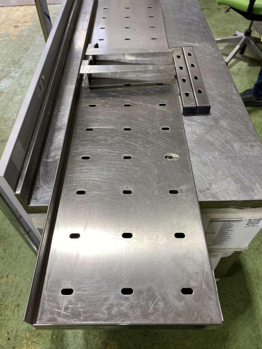 Rozsdamentes csepegtető polc 100*30 – termékfotó bal oldalról