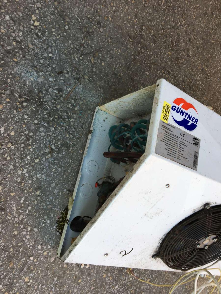 Elpárologtató Güntner GDF 030A/14 – termékfotó jobb oldalról