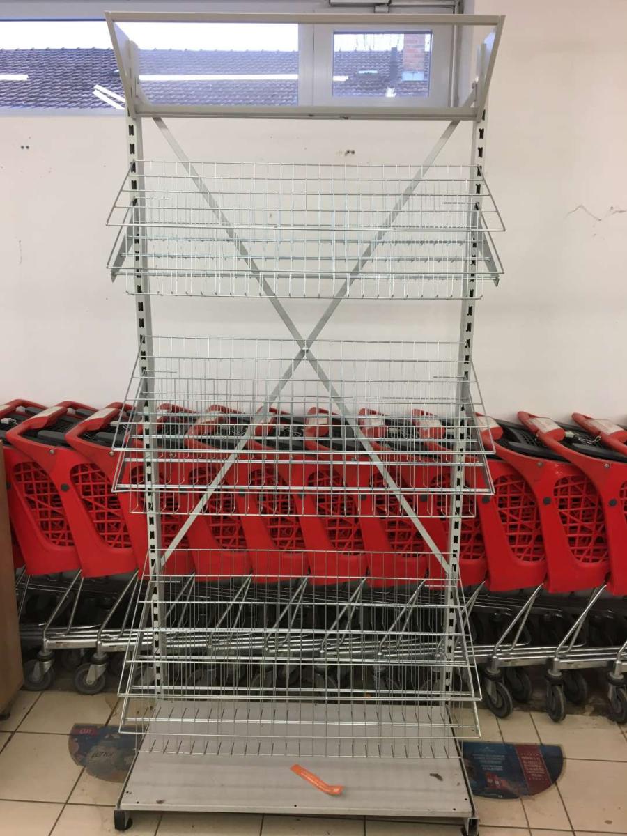 Újságos állvány 100*60*200 – termékfotó elölnézet