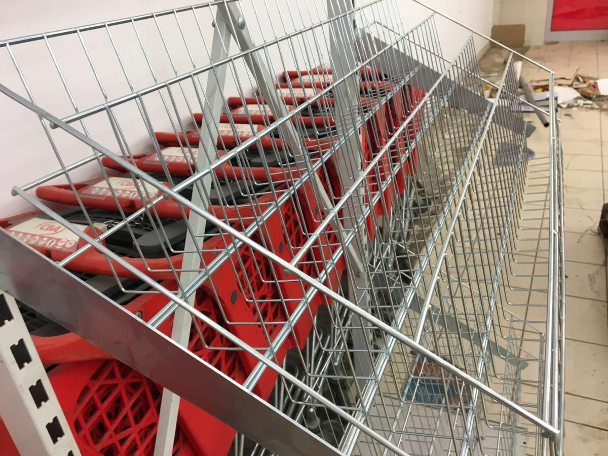 Újságos állvány 100*60*200 – termékfotó felülnézet