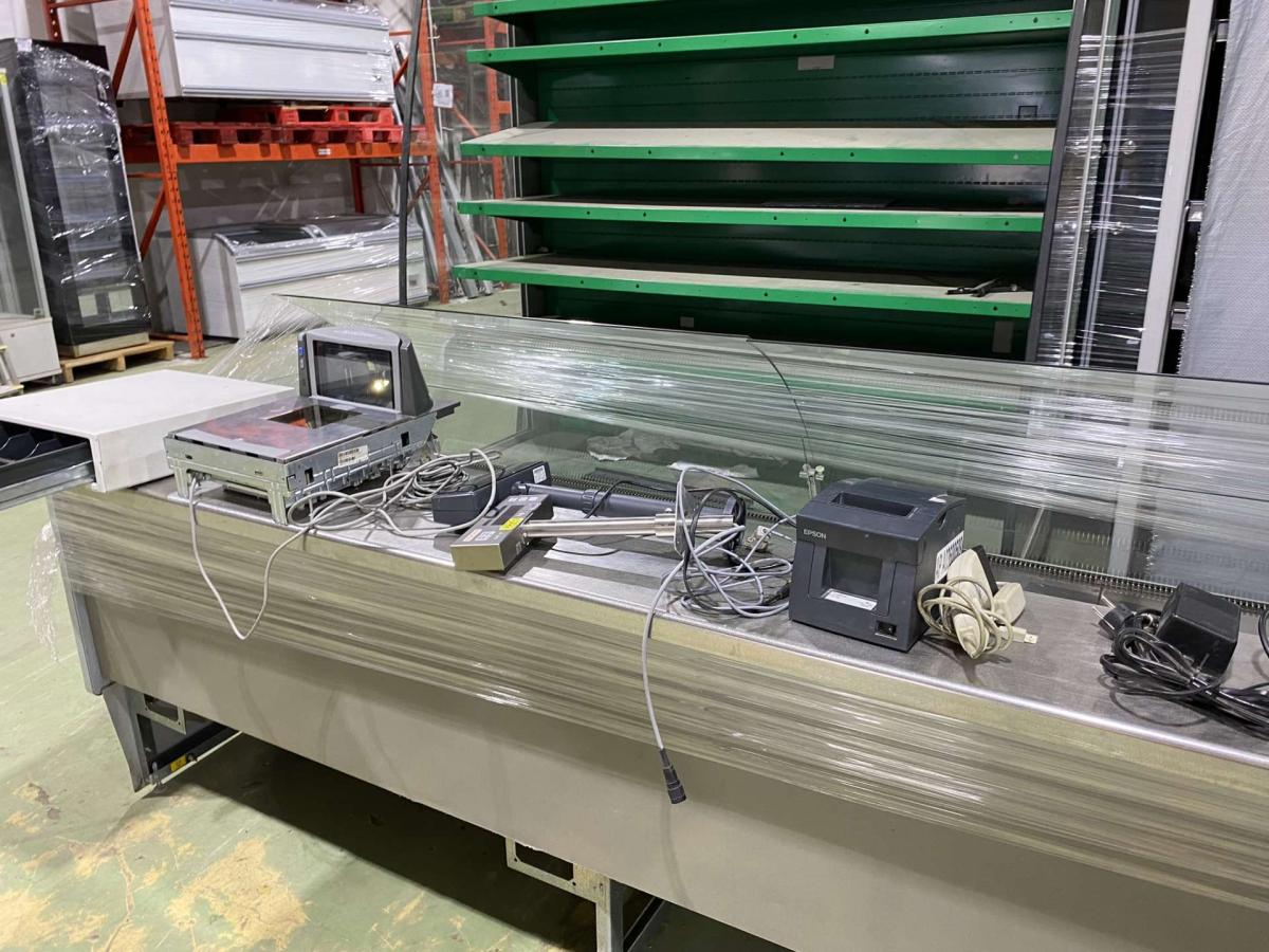 Magellán 8400 pultba építhető mérleg - szkenner – termékfotó használat közben