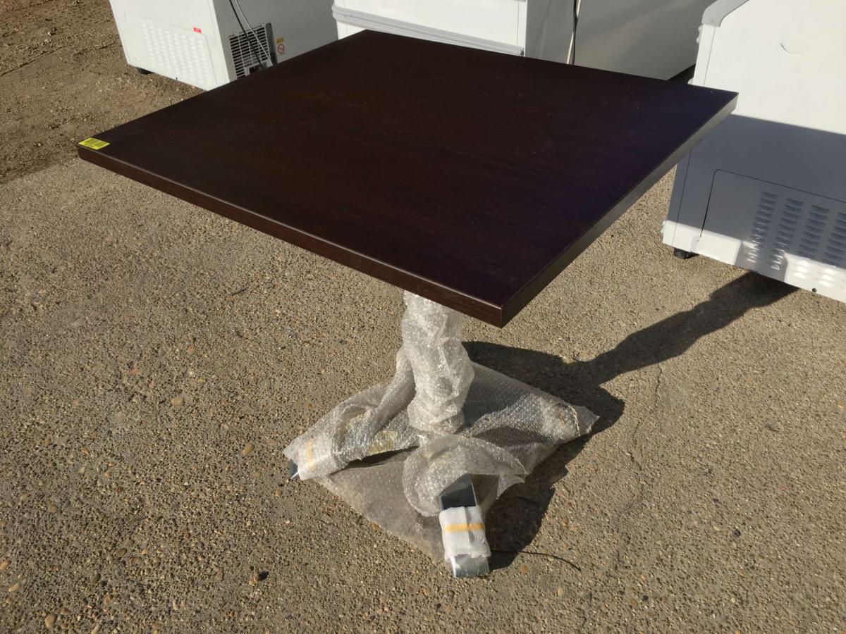 Új asztallap beltéri. több méretben – termékfotó hátulról