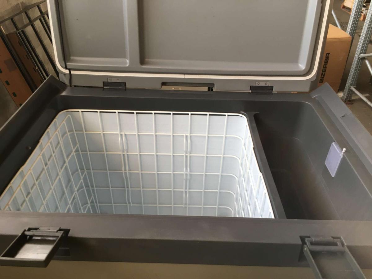 Hűtődoboz WAECO CF110 cool freezer 105L – termékfotó elölnézet