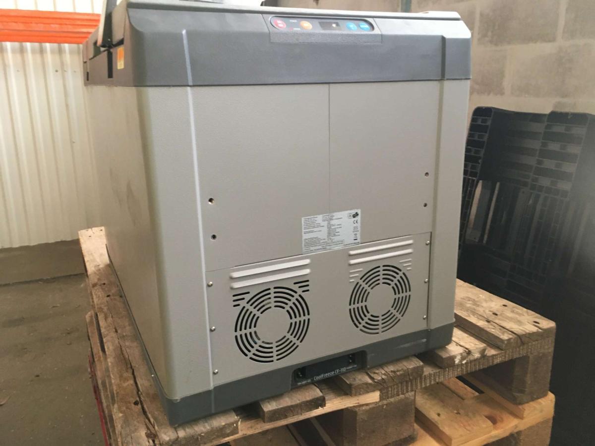 Hűtődoboz WAECO CF110 cool freezer 105L – termékfotó hátulról