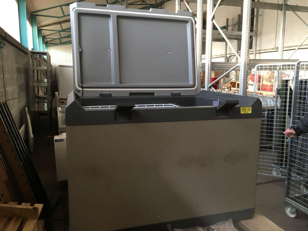 Hűtődoboz WAECO CF110 cool freezer 105L – termékfotó 45° nézet