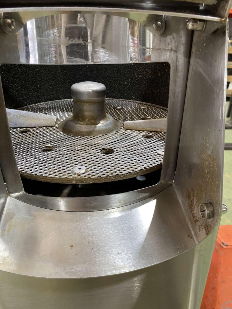 Burgonyakoptató "ITAL" – termékfotó használat közben