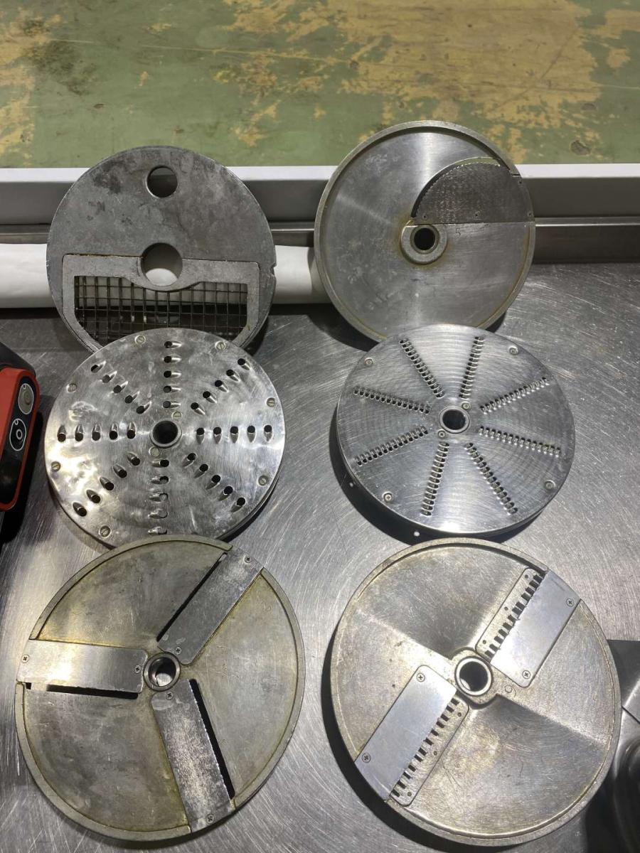 Zöldségaprító 6 darab tárcsával "ITAL" – termékfotó jobb oldalról