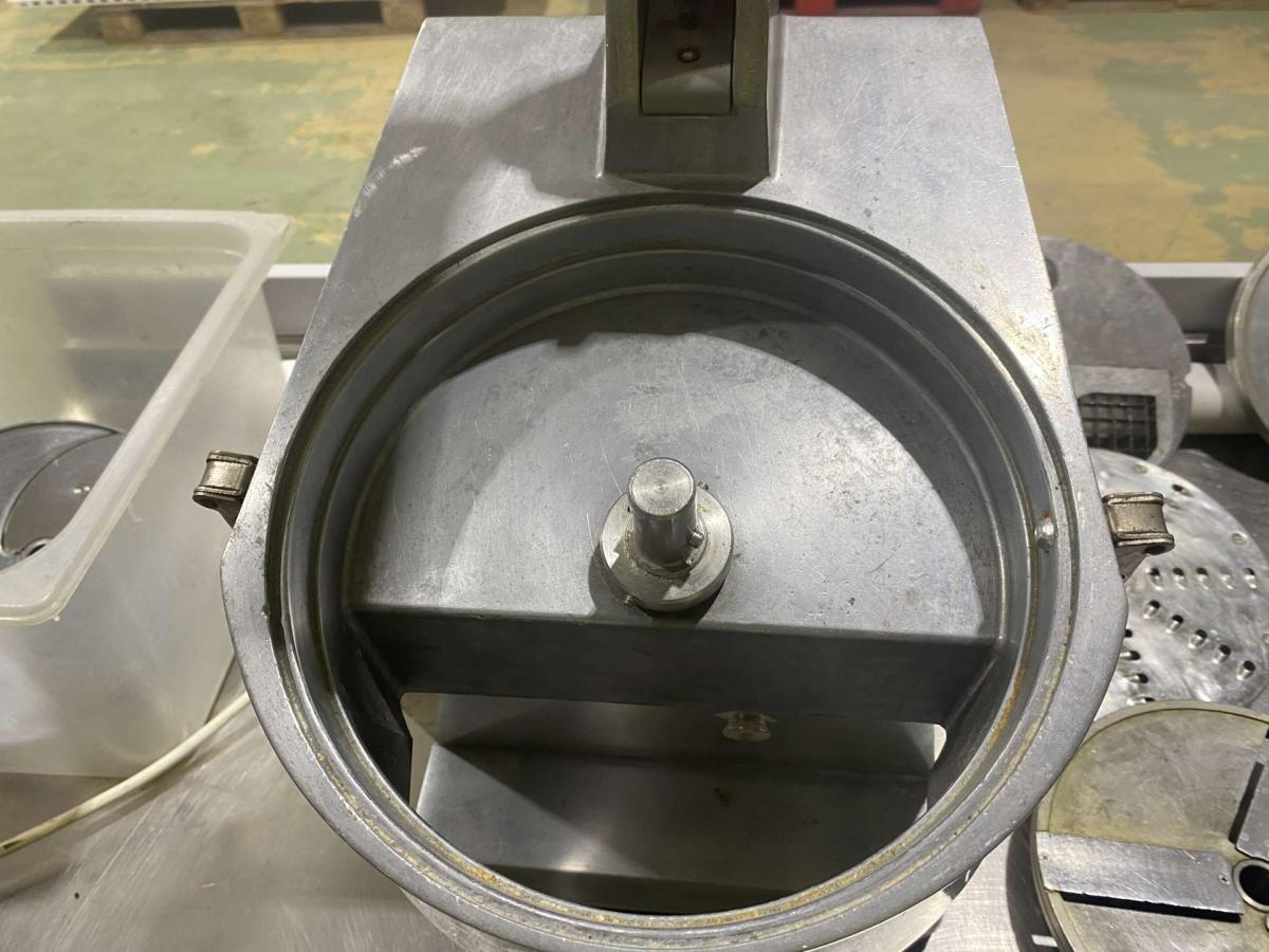 Zöldségaprító 6 darab tárcsával "ITAL" – termékfotó hátulról