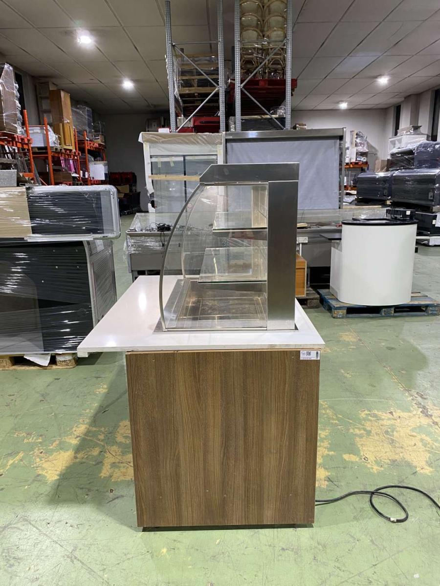 Önkiszolgáló hűtött vitrin – termékfotó csomagolás