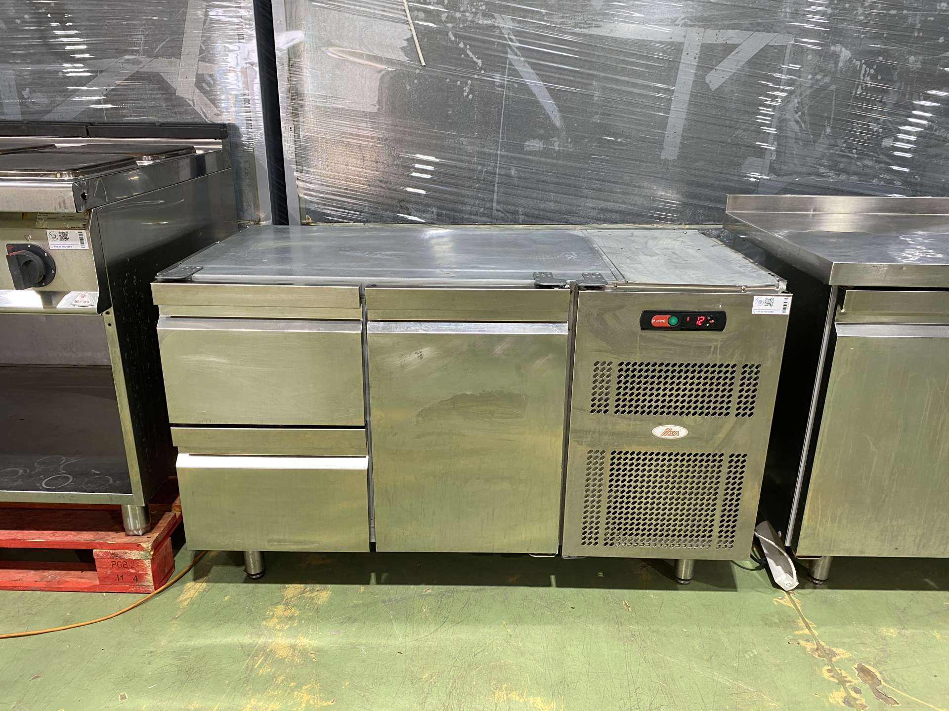 Hűtött munkaasztal ILSA 135*70*85 + munkaasztal