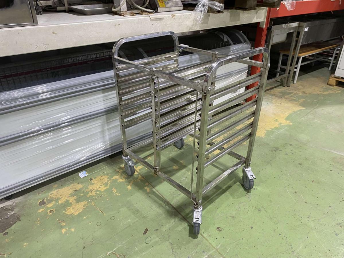 Rozsdamentes tálcaszállító kocsi 75*58*100 – termékfotó hátulról