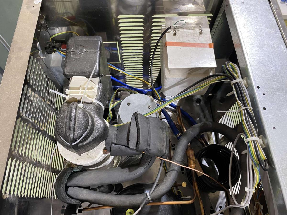 Jégkásagép Icematic F120 + D101 tartály; jéggép – termékfotó (13. kép)