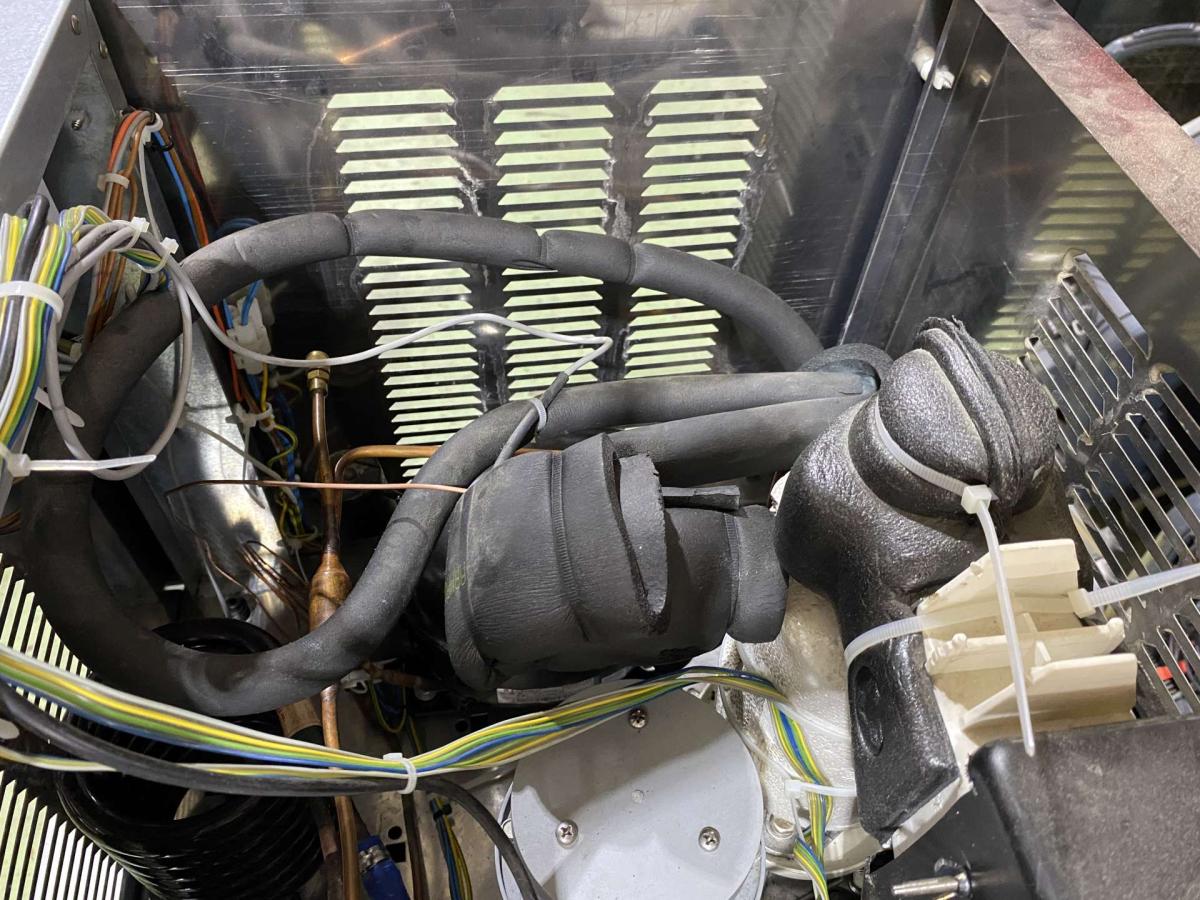 Jégkásagép Icematic F120 + D101 tartály; jéggép – termékfotó (14. kép)