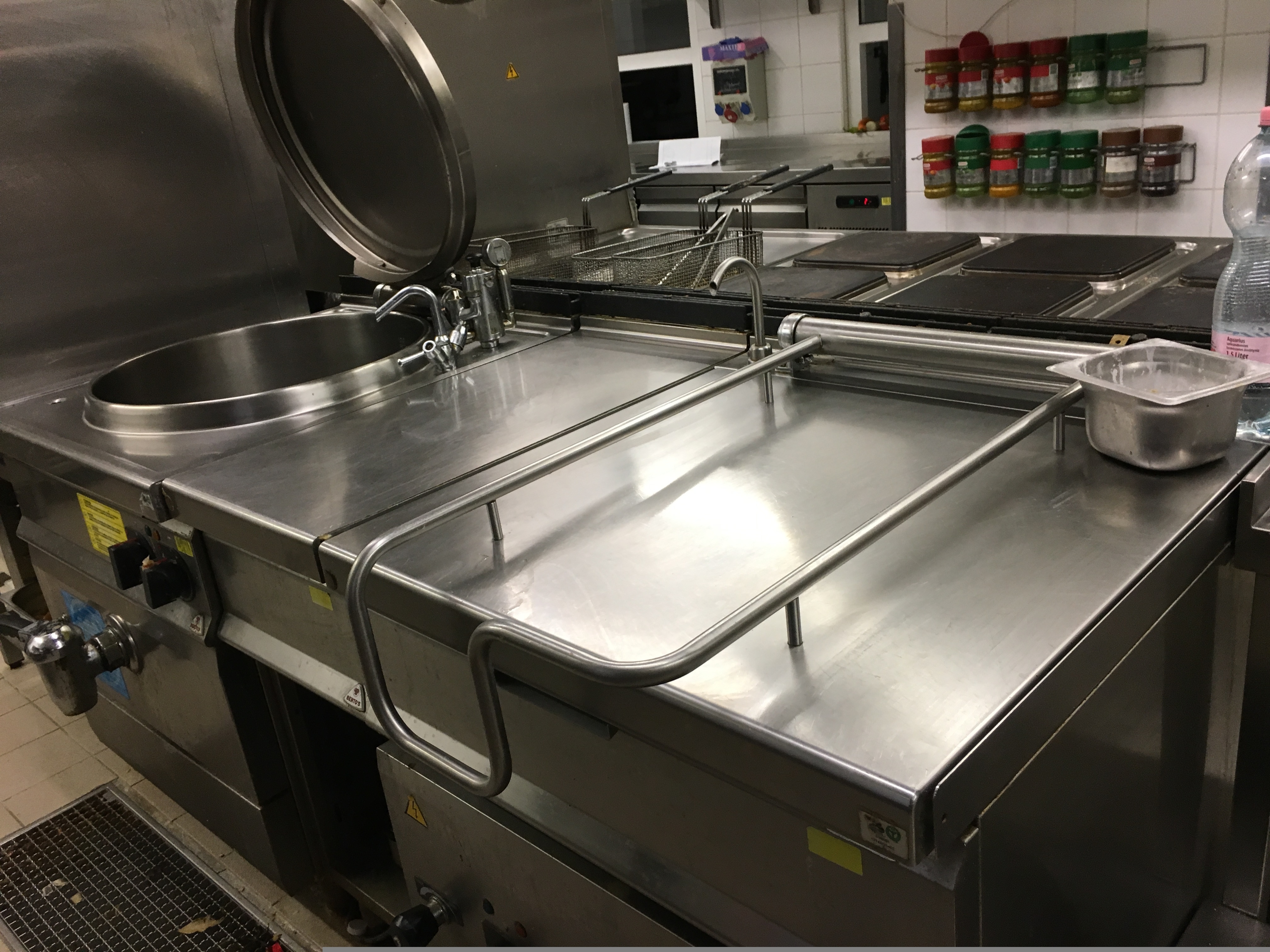 Berto's N9T 4M neutrális elem 40*40*90 BERTOS