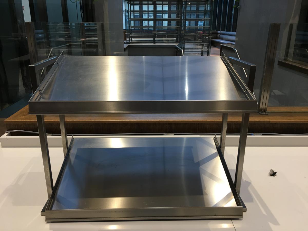 Rozsdamentes pohártartó 76*45*35 – termékfotó hátulról